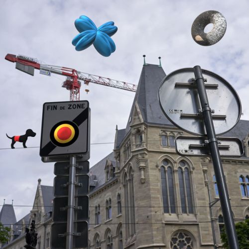 À la sortie du musée Tomi Ungerer